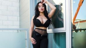 Elizabeth Pelayo - BiographON