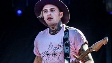 Johnny Stevens - BiographON