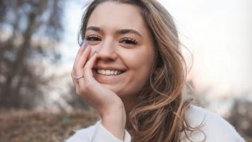 Julia Summer - BiographON