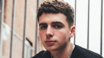 Zach Clayton - BiographON