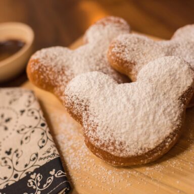 Zienna Sonne Williams - BiographON