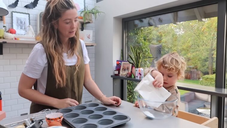 zoe sugg cooking with child